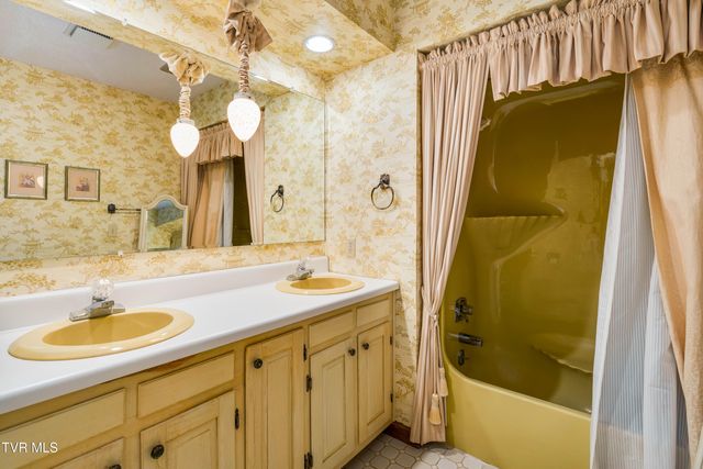 102 Tracy Lane, Bristol, TN 37620