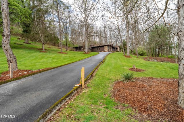 102 Tracy Lane, Bristol, TN 37620