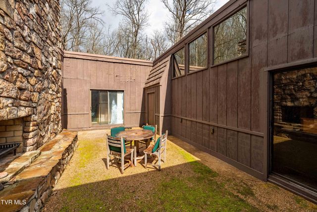 102 Tracy Lane, Bristol, TN 37620