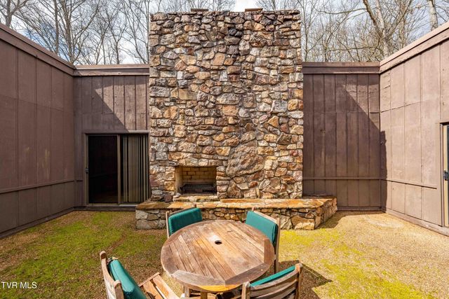 102 Tracy Lane, Bristol, TN 37620