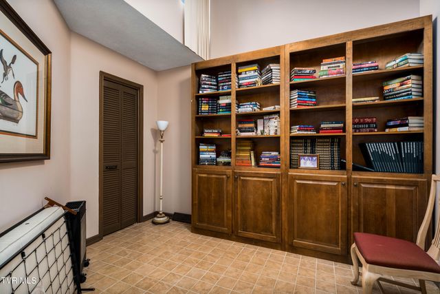 102 Tracy Lane, Bristol, TN 37620