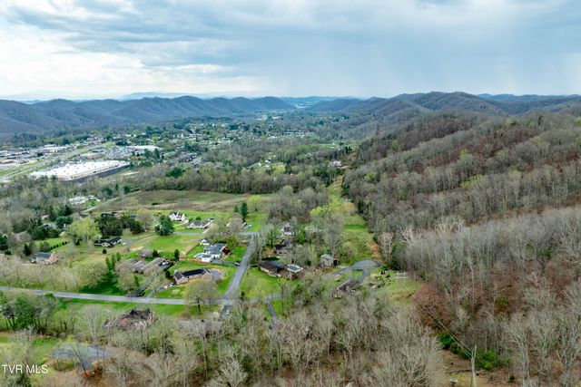 102 Tracy Lane, Bristol, TN 37620