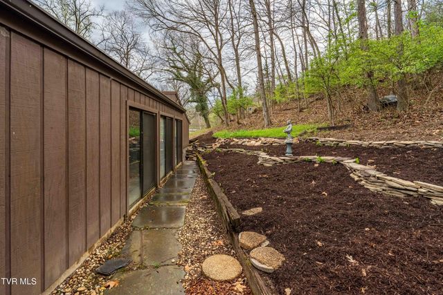 102 Tracy Lane, Bristol, TN 37620