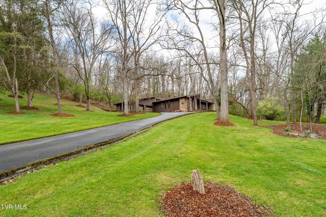 102 Tracy Lane, Bristol, TN 37620