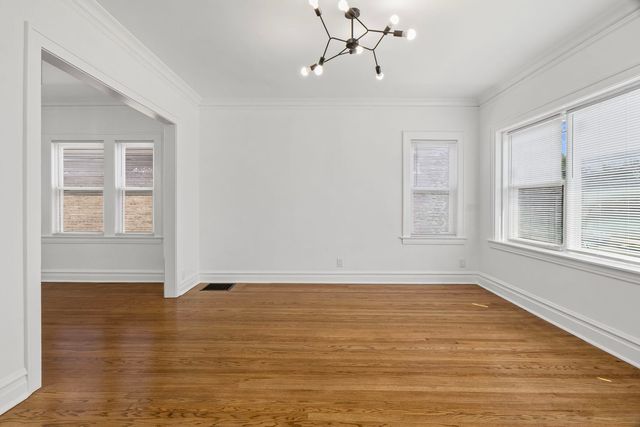 1932 East Avenue, Berwyn, IL 60402