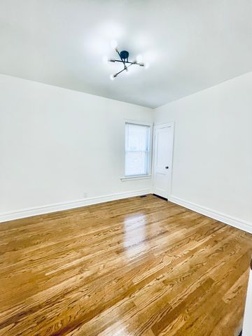 1932 East Avenue, Berwyn, IL 60402