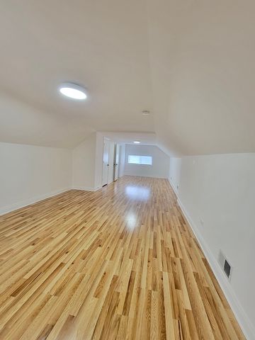 1932 East Avenue, Berwyn, IL 60402