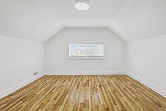 1932 East Avenue, Berwyn, IL 60402