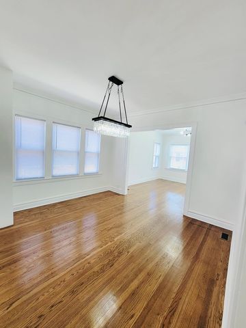 1932 East Avenue, Berwyn, IL 60402