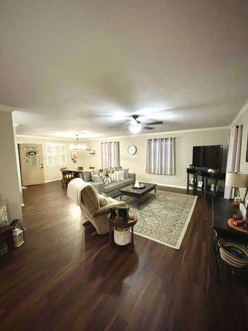 6243 Crest Lane, Oak Grove, TX 75142