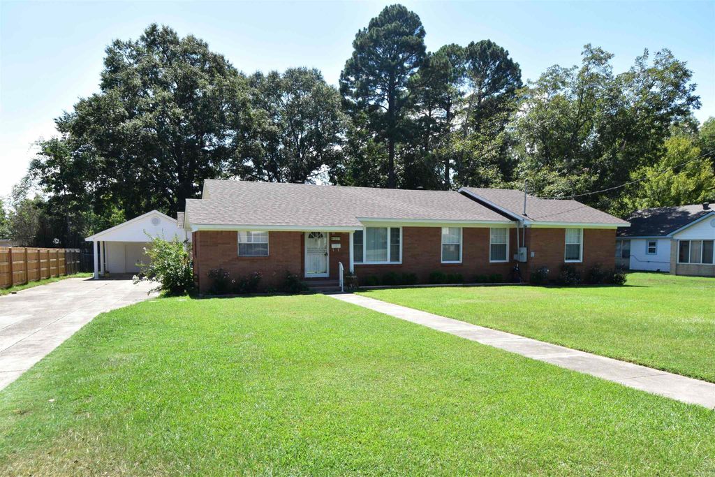 1117 Pine Bluff Street, Malvern, AR 72104