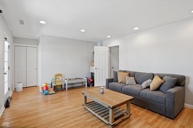 992 Bard Lane, Carmel, IN 46032