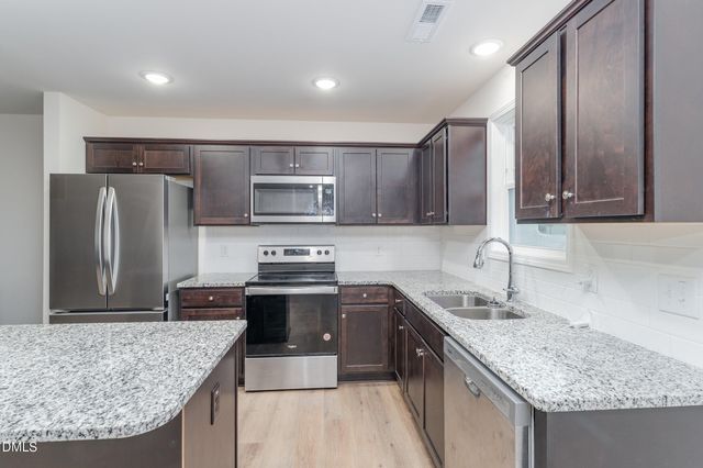208 Tuscany Circle, Princeton, NC 27569
