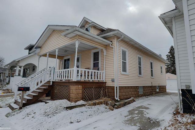 918 Vanderburgh Place, Port Huron, MI 48060