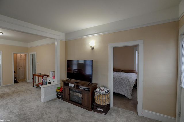 918 Vanderburgh Place, Port Huron, MI 48060