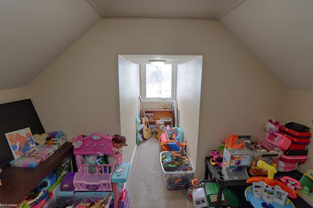 918 Vanderburgh Place, Port Huron, MI 48060