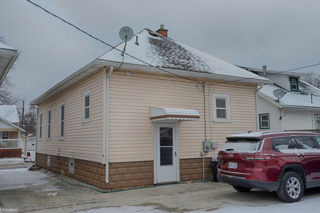 918 Vanderburgh Place, Port Huron, MI 48060