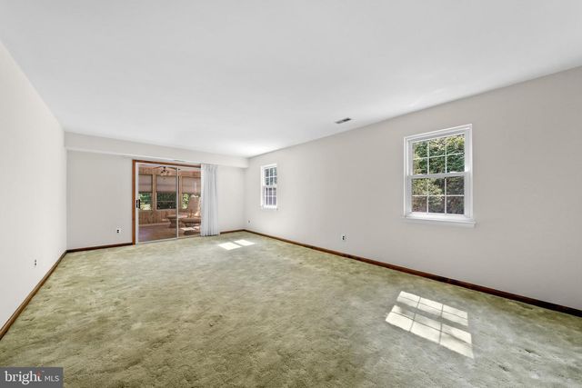 5 WESTWOOD CT, Medford, NJ 08055