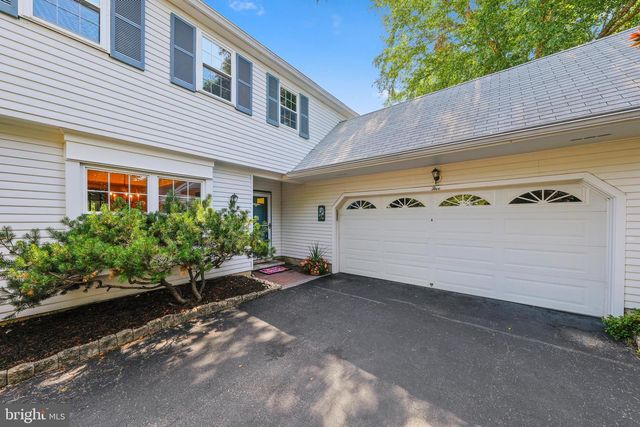 5 WESTWOOD CT, Medford, NJ 08055