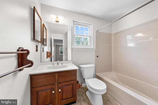 5 WESTWOOD CT, Medford, NJ 08055