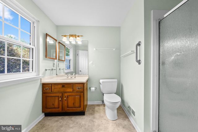5 WESTWOOD CT, Medford, NJ 08055