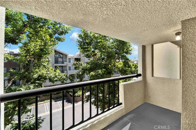 5535 Canoga 332, Woodland Hills, CA 91367