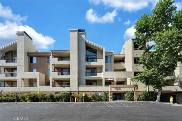 5535 Canoga 332, Woodland Hills, CA 91367