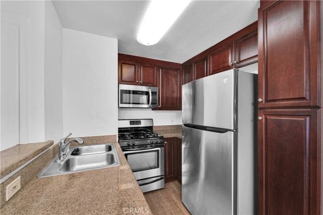 5535 Canoga 332, Woodland Hills, CA 91367