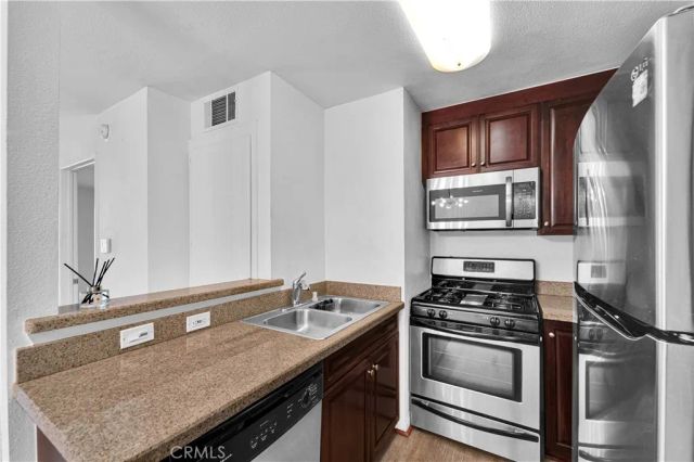 5535 Canoga 332, Woodland Hills, CA 91367