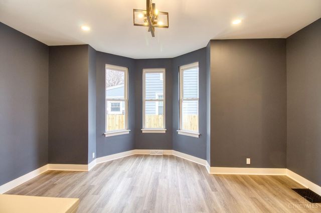 6107 Clephane Avenue, Cincinnati, OH 45227