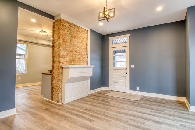 6107 Clephane Avenue, Cincinnati, OH 45227