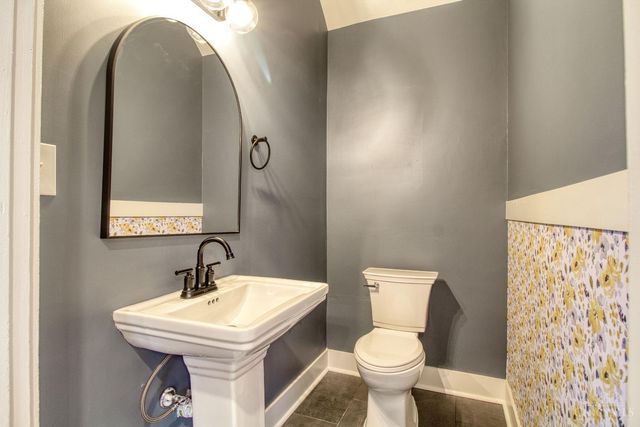 6107 Clephane Avenue, Cincinnati, OH 45227
