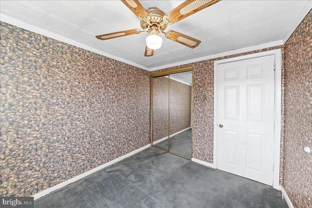 1515 YATES AVE, Marcus Hook, PA 19061