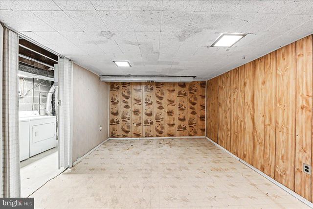 1515 YATES AVE, Marcus Hook, PA 19061