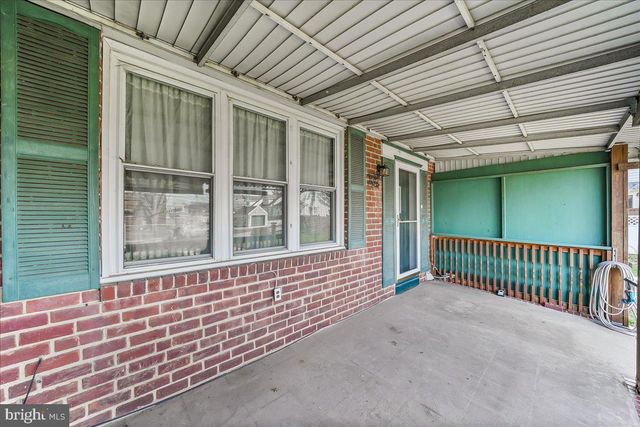 1515 YATES AVE, Marcus Hook, PA 19061