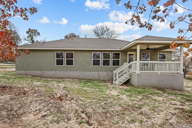 195 Log Cabin, Poteet, TX 78065