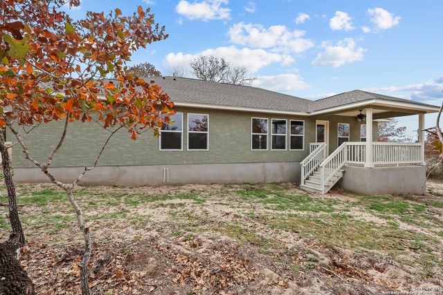 195 Log Cabin, Poteet, TX 78065