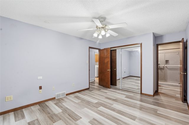 1240 49th Street 6, West Des Moines, IA 50266