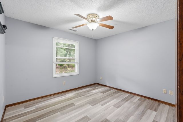1240 49th Street 6, West Des Moines, IA 50266