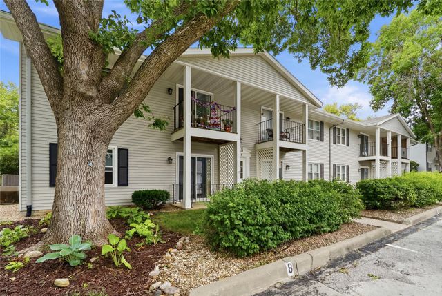 1240 49th Street 6, West Des Moines, IA 50266