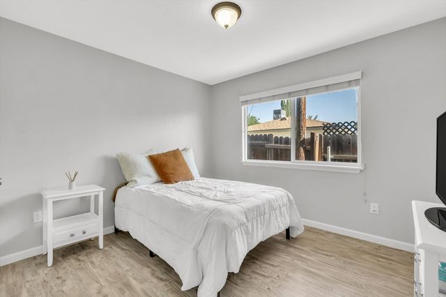 5736 Ensign St, Fair Oaks, CA 95628
