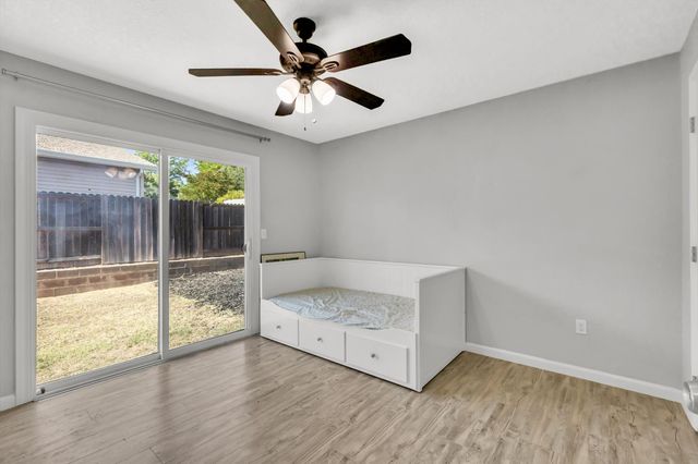5736 Ensign St, Fair Oaks, CA 95628