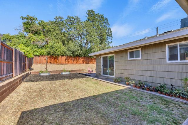 5736 Ensign St, Fair Oaks, CA 95628