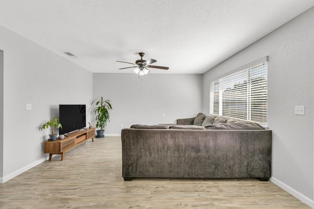 5736 Ensign St, Fair Oaks, CA 95628