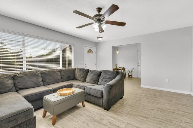 5736 Ensign St, Fair Oaks, CA 95628