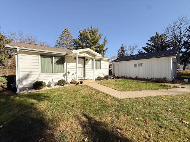 218 W Division Street, Mazomanie, WI 53560