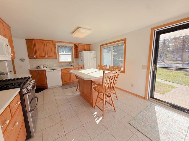 218 W Division Street, Mazomanie, WI 53560