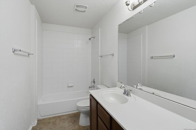 7121 Avery, Live Oak, TX 78233