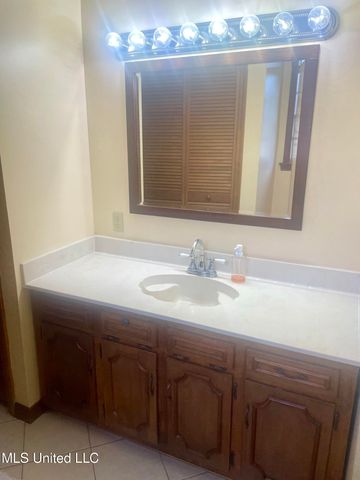 2909 Pimlico Drive Drive, Ocean Springs, MS 39564
