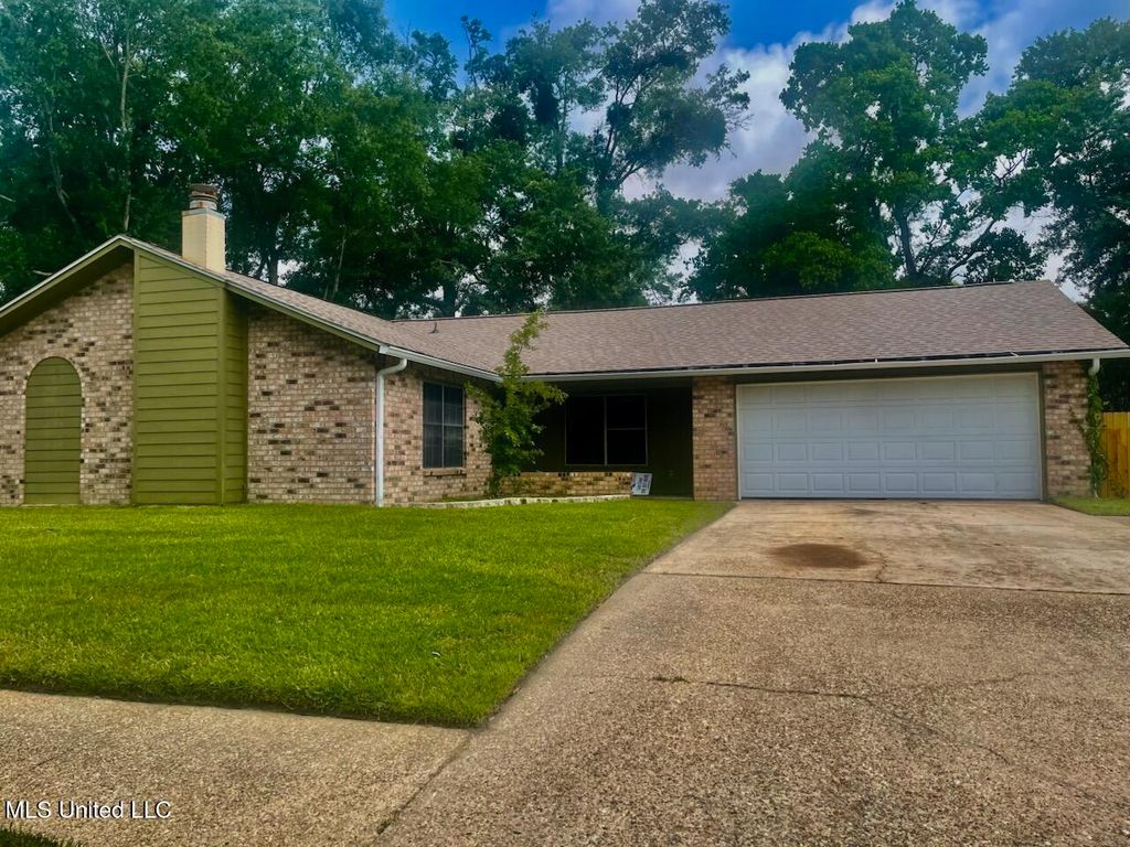 2909 Pimlico Drive Drive, Ocean Springs, MS 39564
